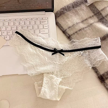 QS Contrasting-Color Lace Panties