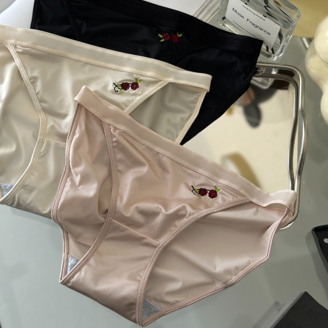 QS Embroidered Rose Briefs
